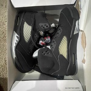 2016 Nike Air Jordan Retro 5 Metallic